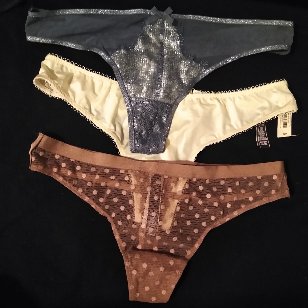 3 Nwt Victoria's secret thongs!